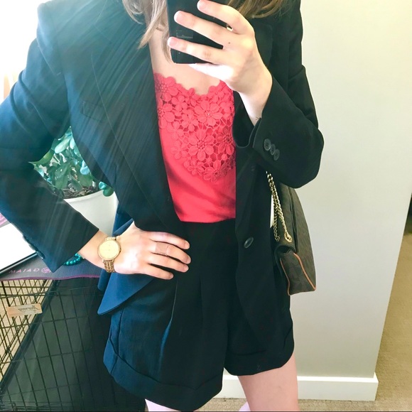 Aritzia Talula pink flowered tank blouse - Picture 2 of 8